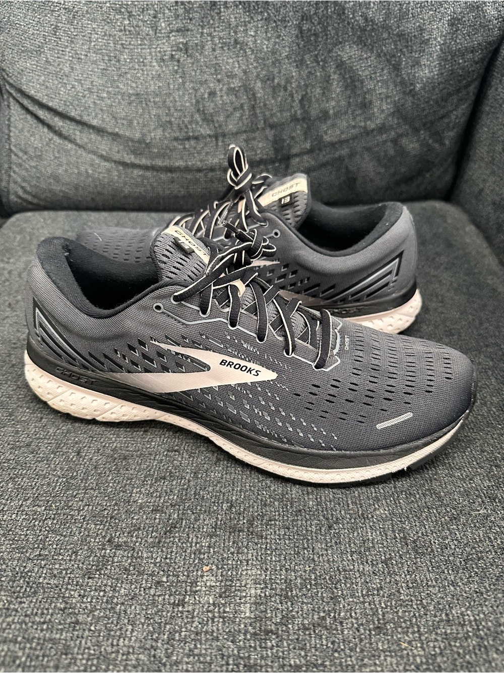 Brooks women’s ghost 13 dark grey Black Running Shoes size 11.5 narrow 2a